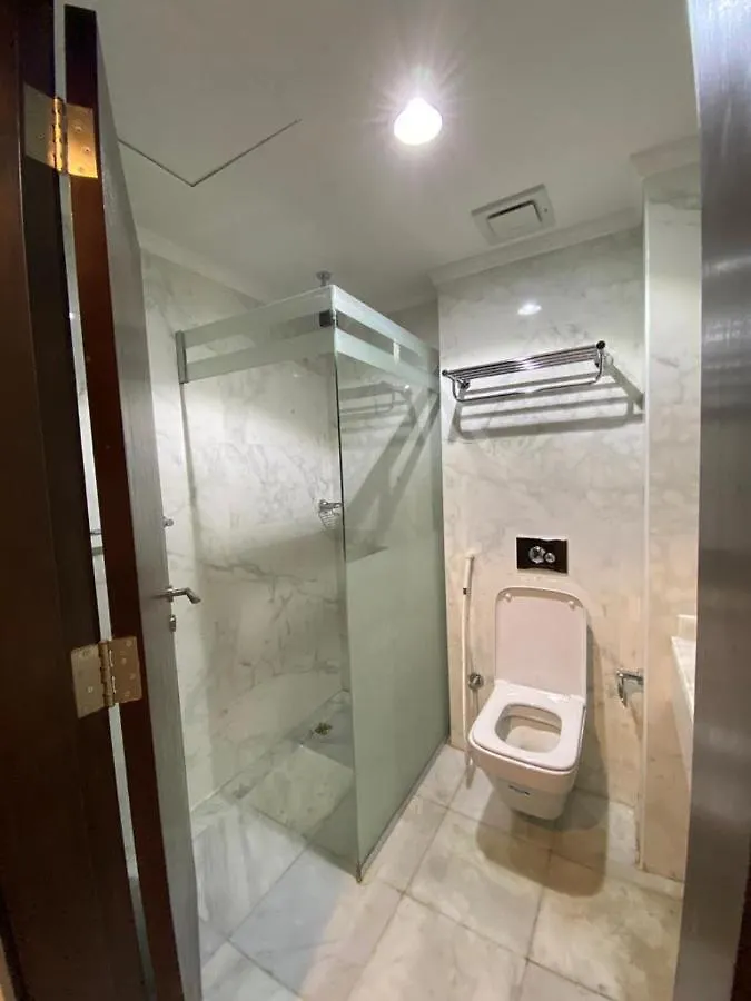 Hotel فندق برادايس العالمية توصيل للحرم